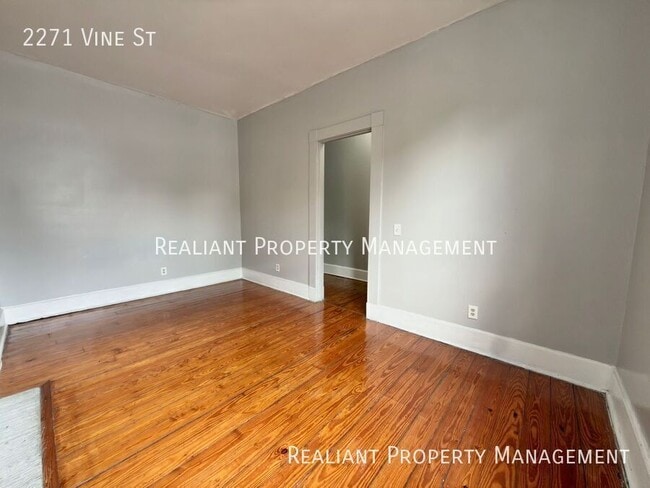 Building Photo - 2271 Vine St