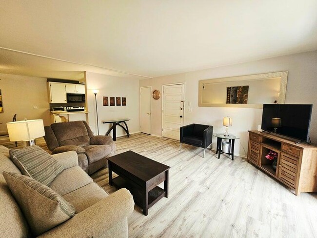Foto del edificio - 32200 Cathedral Canyon Dr