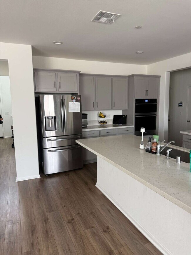 Foto del edificio - 5/Bed 4/Bath Single family home in Hemet CA