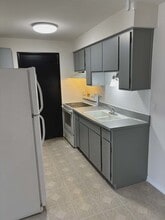 Building Photo - 200 Madison St