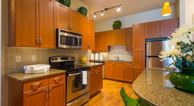 Foto principal - 2121 Mid Ln