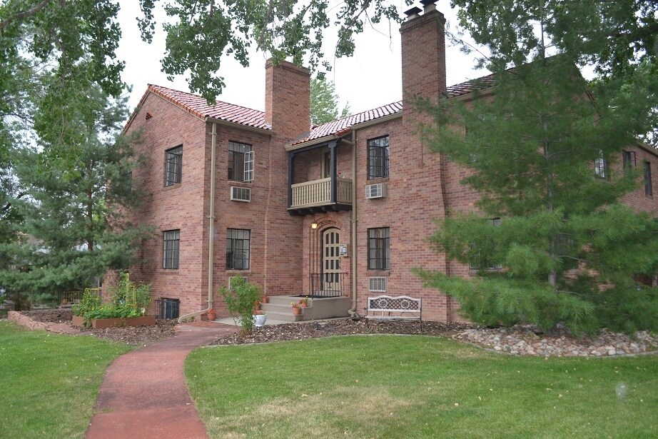 Primary Photo - 1400 Clermont St