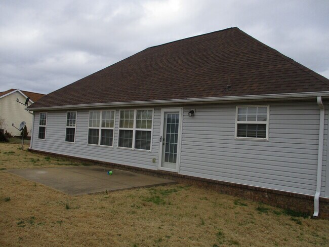 Building Photo - 5011 Midland Fosterville Rd