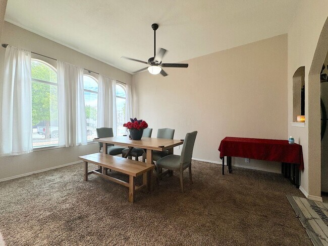 Building Photo - Northeast El Paso 4 Bed Refrig A/C