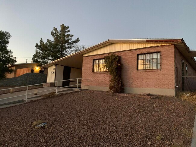 Building Photo - 7823 Bois D Arc Dr