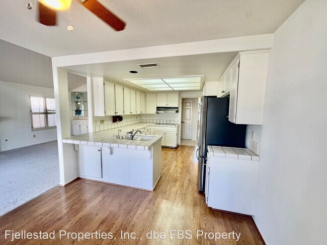Building Photo - 4 br, 2.5 bath House - 11864 Calle Parral
