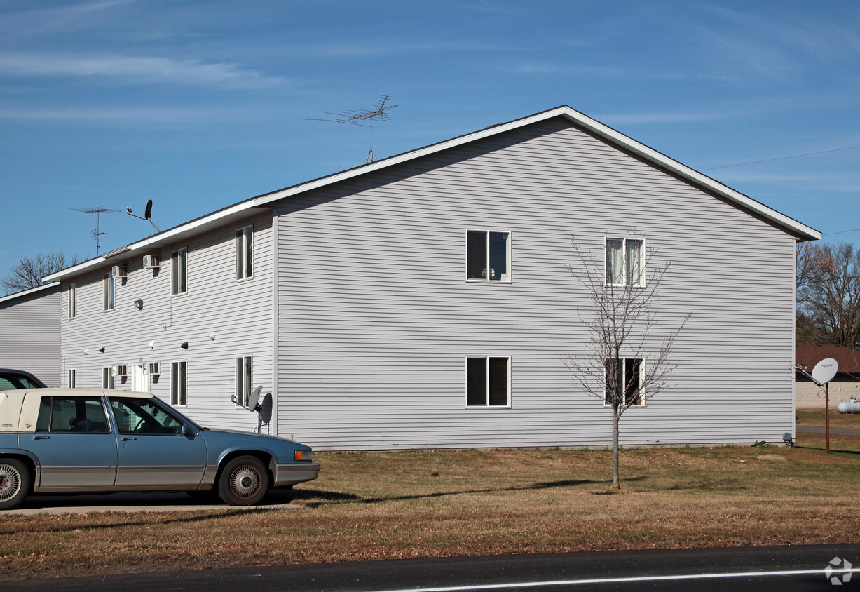 Primary Photo - C & C Apartments