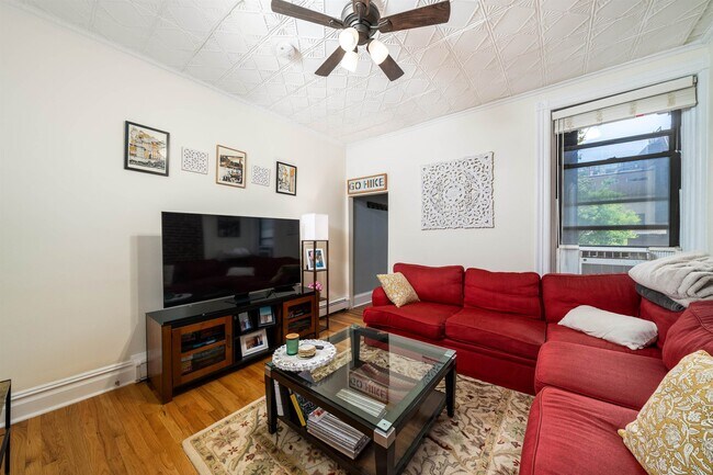 Foto del edificio - 839 Willow Ave