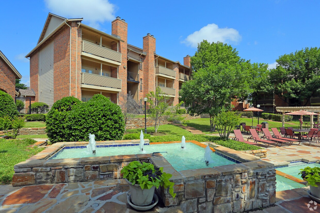 One Eton Square Apartments at 8111 E 60th St Tulsa, OK