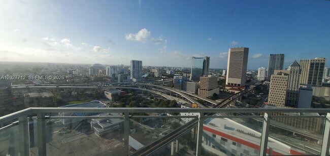 Foto del edificio - 90 SW 3rd St