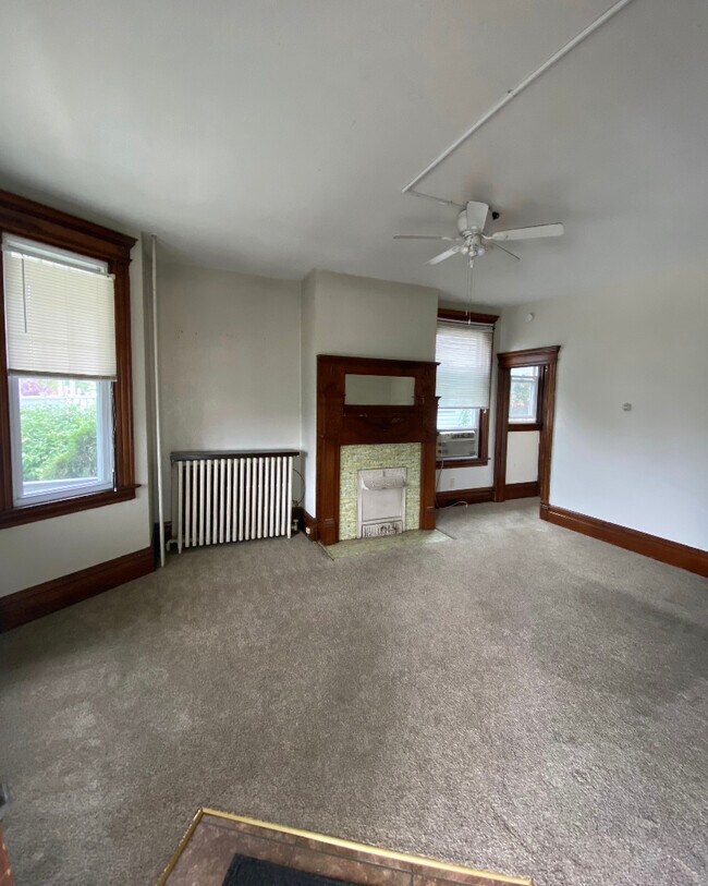 Building Photo - 246 North Ave