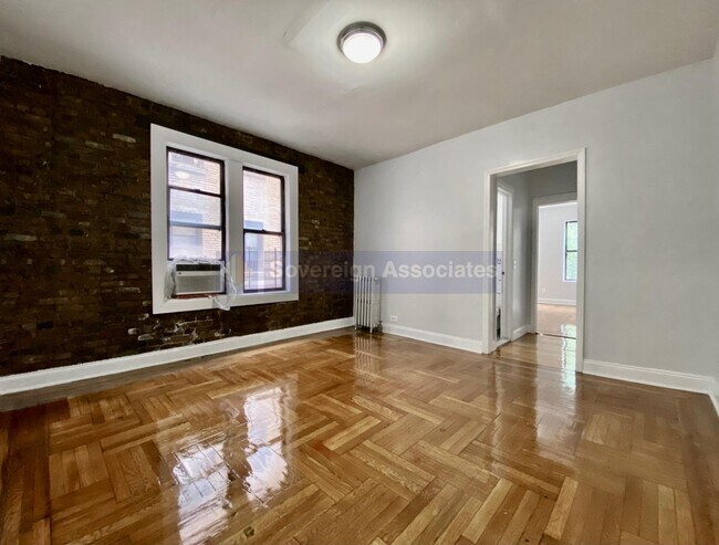 Building Photo - 24 Thayer Street