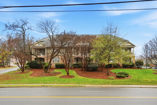 Building Photo - 1117 Park West Dr