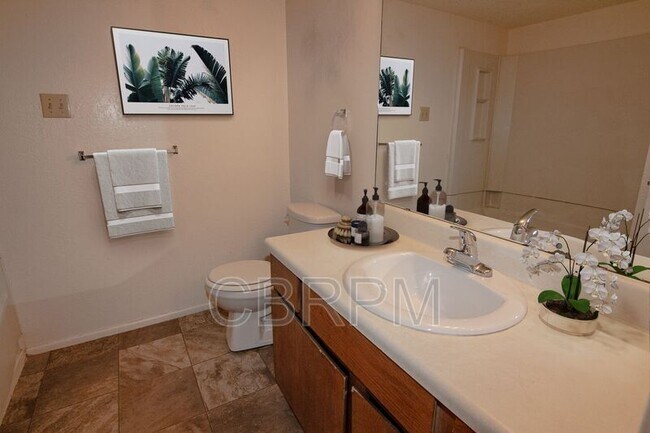 Foto del edificio - 101 Teakwood Ave