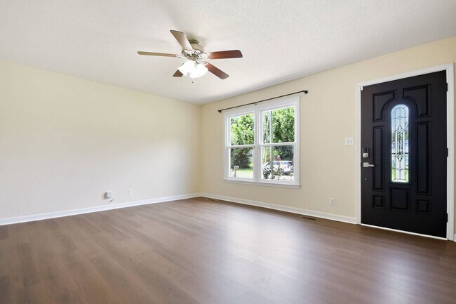 Foto del edificio - 1500 Sunshine Dr