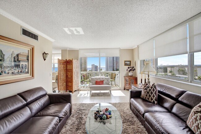 Foto del edificio - 3113 S Ocean Dr