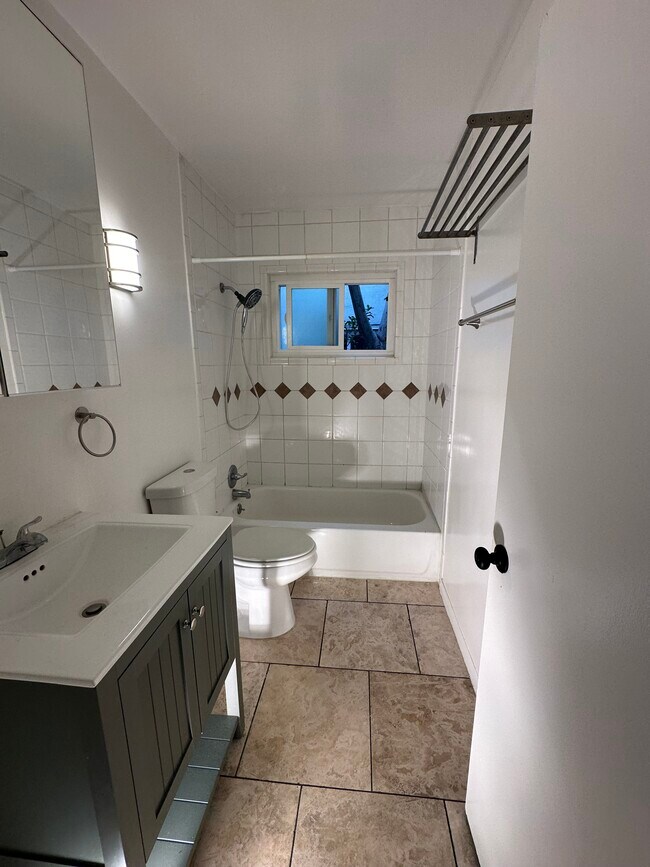 Foto del edificio - 6108 Romaine St