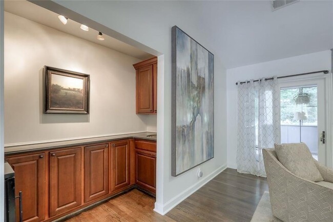 Foto del edificio - 392 Greenfield Ct