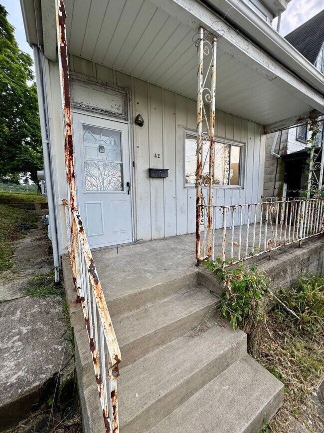 Foto del edificio - Charming 3 Bed 1 Bath Home! Recently Updated!