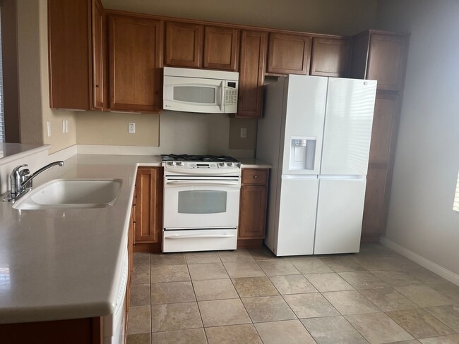 Foto del edificio - 2 bedroom 2 bath with bonus room/ office r...