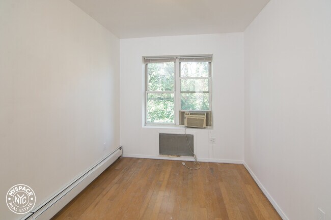 Foto del edificio - 499 Maple St