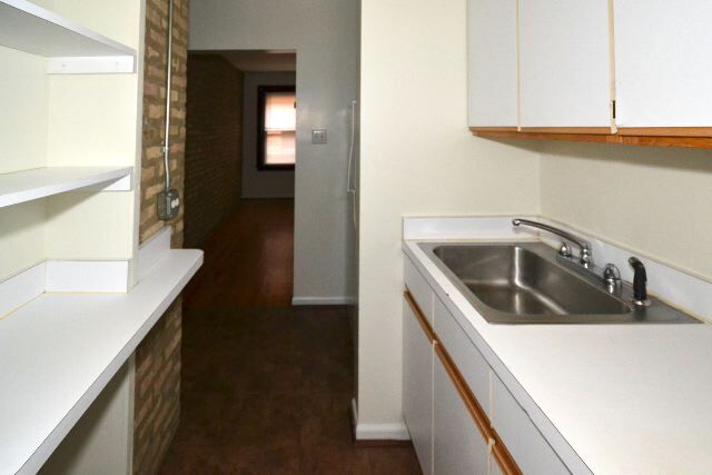 Foto del edificio - 1228 W Carmen Ave