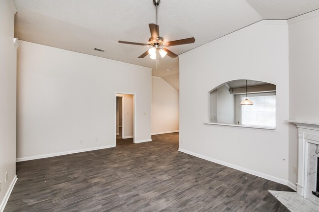 Foto del edificio - 4112 Fairway View Cir E