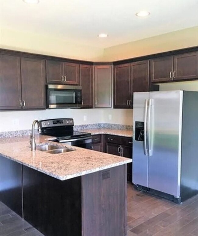 Foto del edificio - 1516 Greyrock Ln