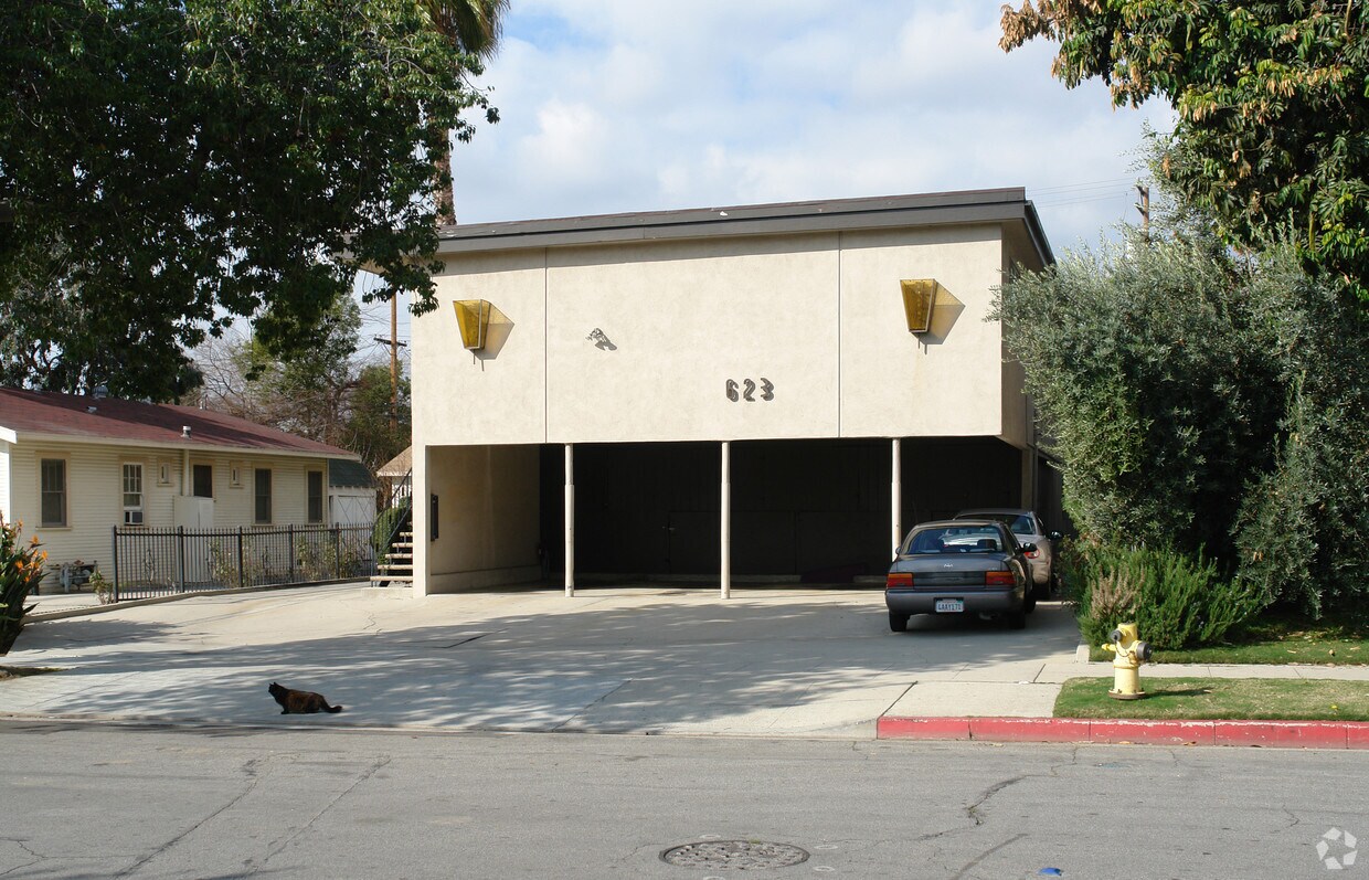 Foto del edificio - 623 Fischer St