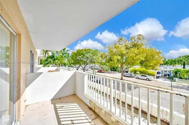 Foto del edificio - 1455 N Treasure Dr