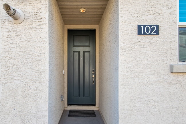 Foto del edificio - 737 E Beauchamp Dr