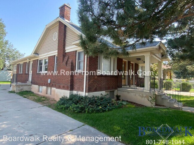 Building Photo - 3 br, 2 bath House - 2247 Lambourne Ave