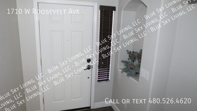 Building Photo - 1710 W Roosevelt Ave