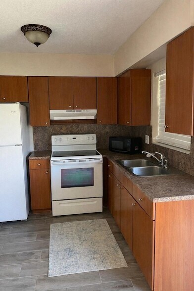 Building Photo - 1630 NW 52nd Ave