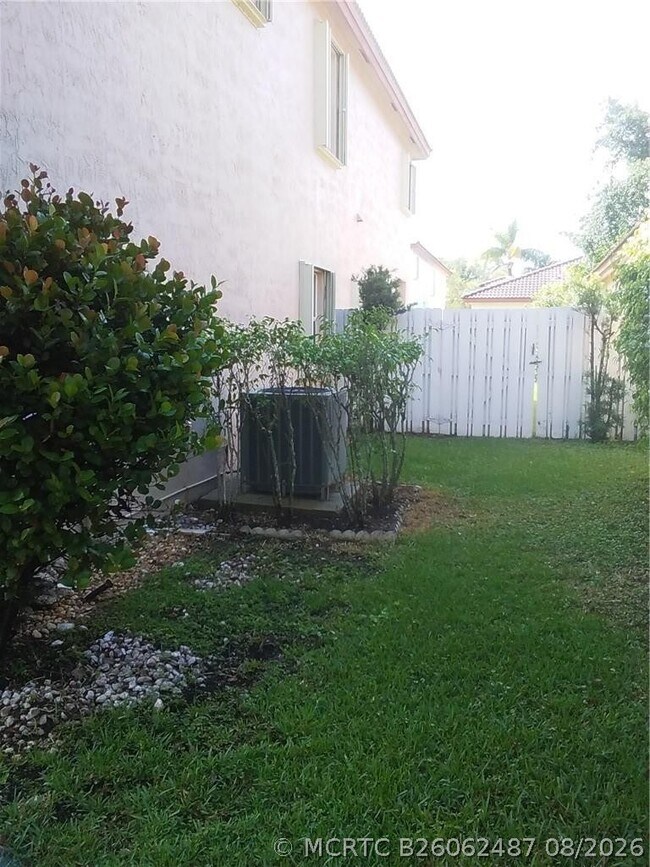 Foto del edificio - 19250 NW 12th Manor