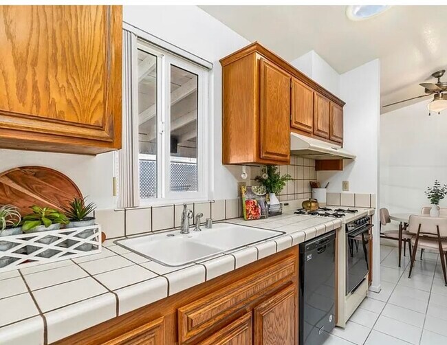 Foto del edificio - 2010 W San Marcos Blvd