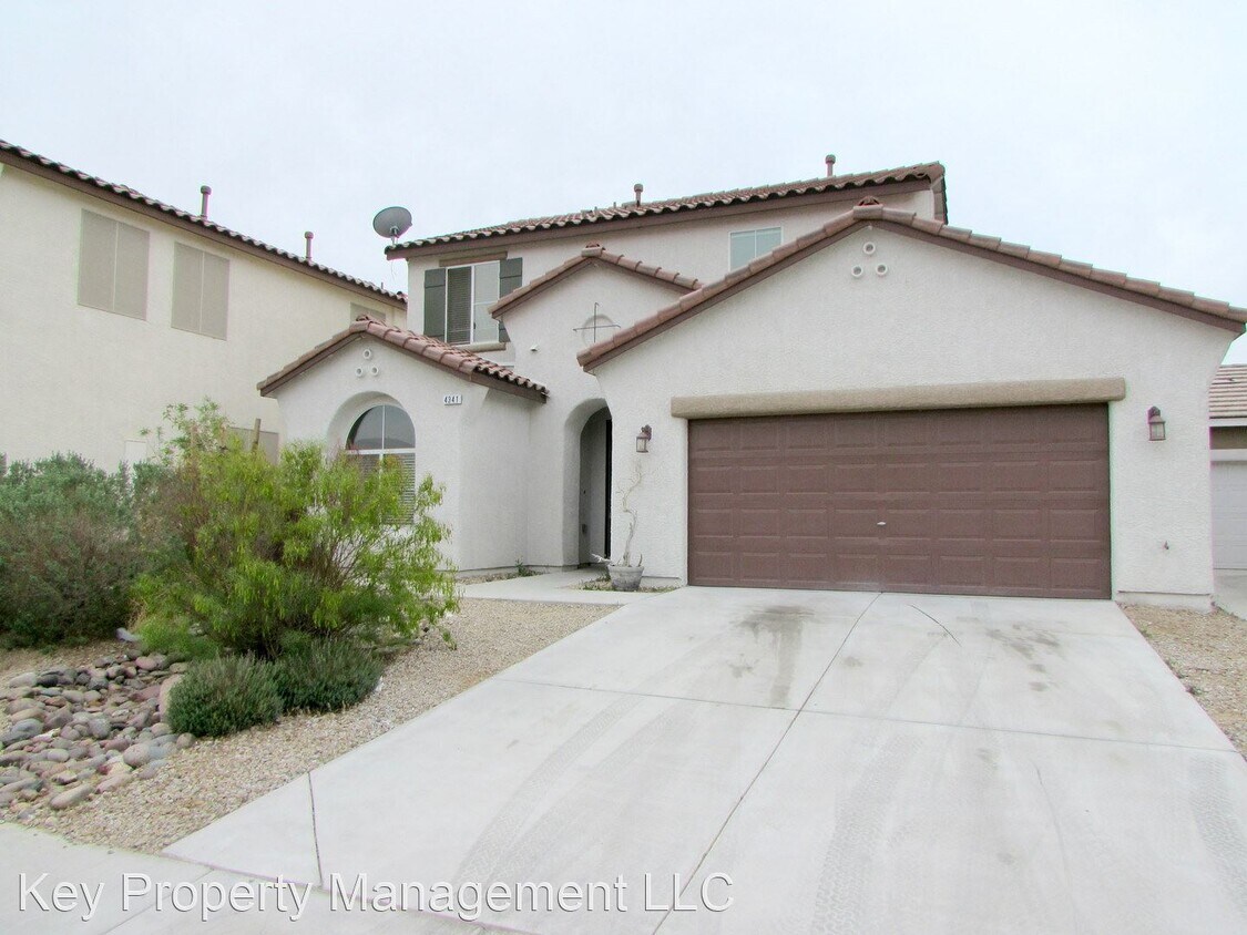 Primary Photo - 3 br, 2.5 bath House - 4341 E Azure Ave