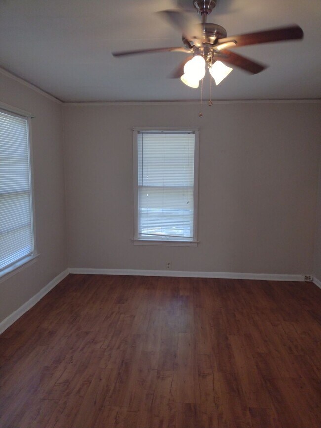 Photo - 215 NE Blvd Townhome