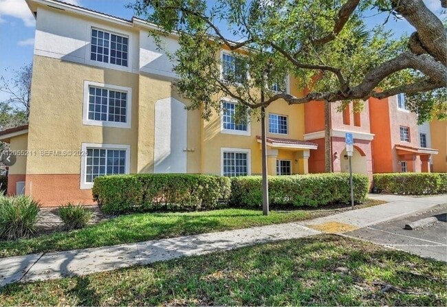 Building Photo - 6769 Heritage Grande