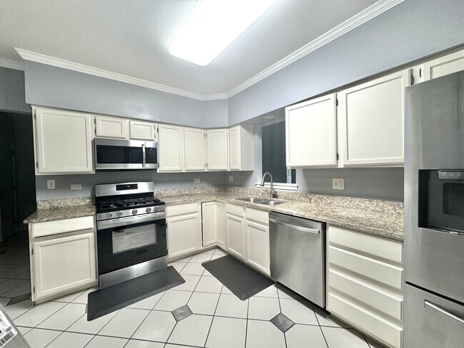 Foto del edificio - 581 W Parkside Dr