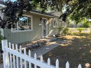 Building Photo - 389 Gault Way