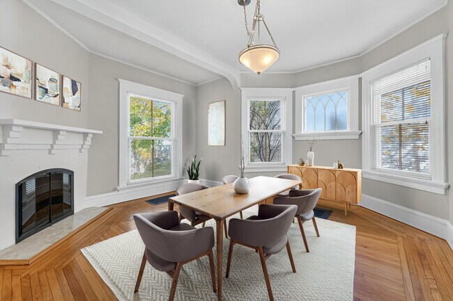 Foto del edificio - 94 Midland Ave