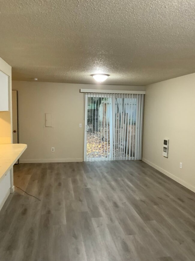 Foto del edificio - ** COMING SOON!** Cozy 2 Bed/1.5 Bath Cond...