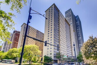 Building Photo - 3950 N Lake Shore Dr