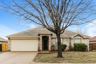 Building Photo - 125 Adams Dr