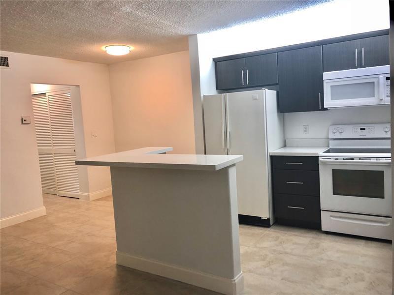 Building Photo - 1551 N 12th Ct