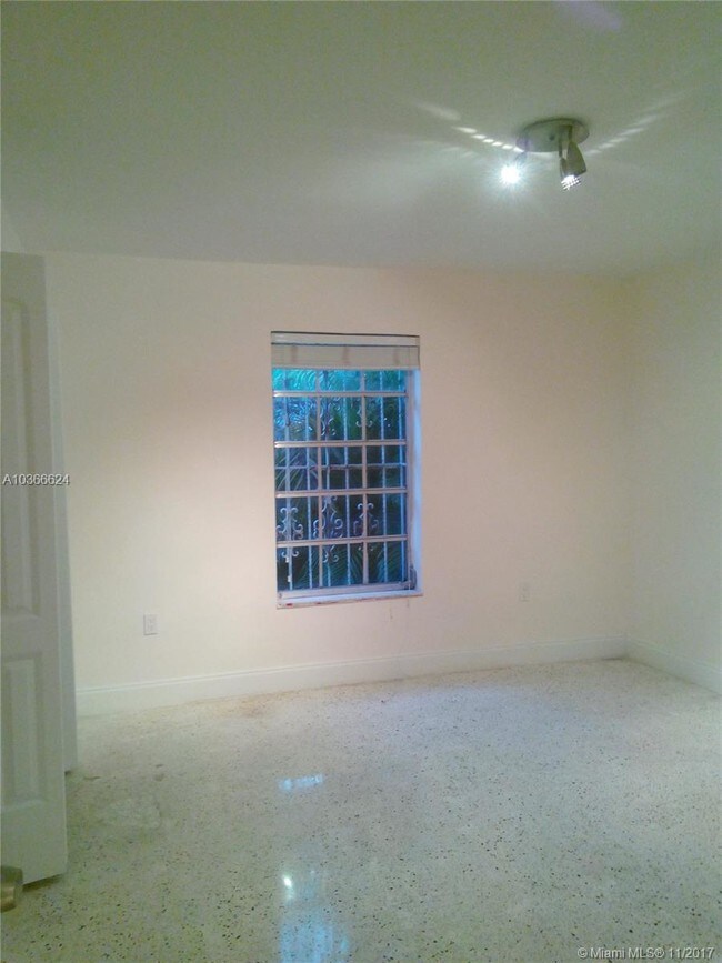 Foto del edificio - 1245 Lenox Ave