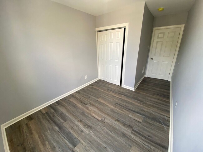Building Photo - Newly Rehabbed 3 Bed 1 Bath