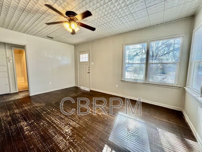 Building Photo - 2116 23rd St