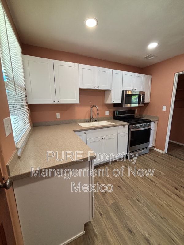 Building Photo - 1104 Acoma Pl